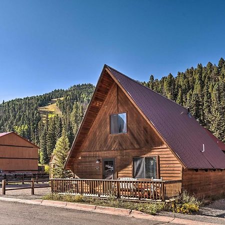 Ski-Inandski-Out Red River Cabin With Mtn Views! Eksteriør bilde