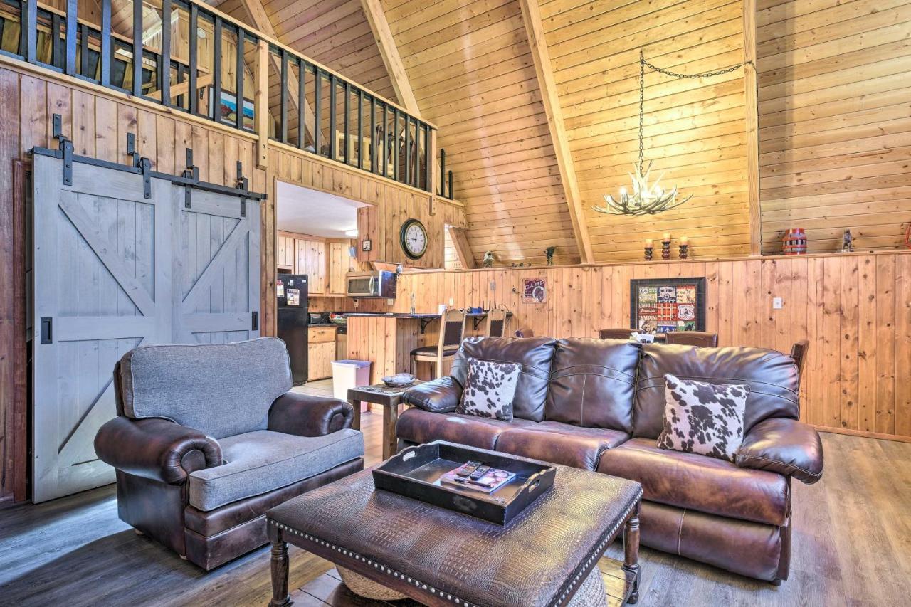 Ski-Inandski-Out Red River Cabin With Mtn Views! Eksteriør bilde