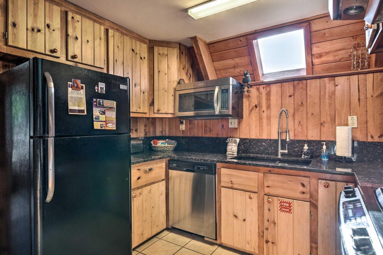 Ski-Inandski-Out Red River Cabin With Mtn Views! Eksteriør bilde