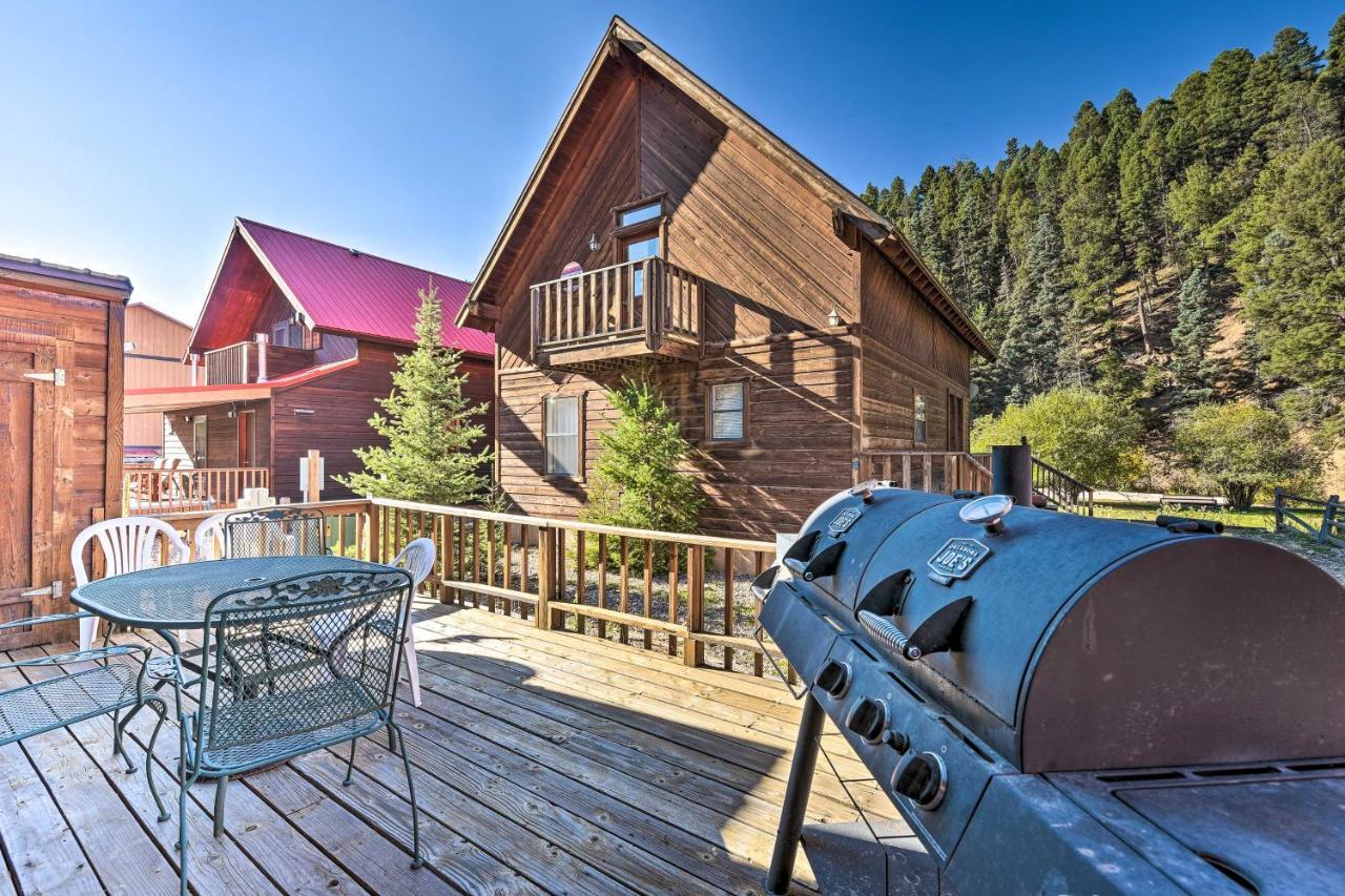 Ski-Inandski-Out Red River Cabin With Mtn Views! Eksteriør bilde