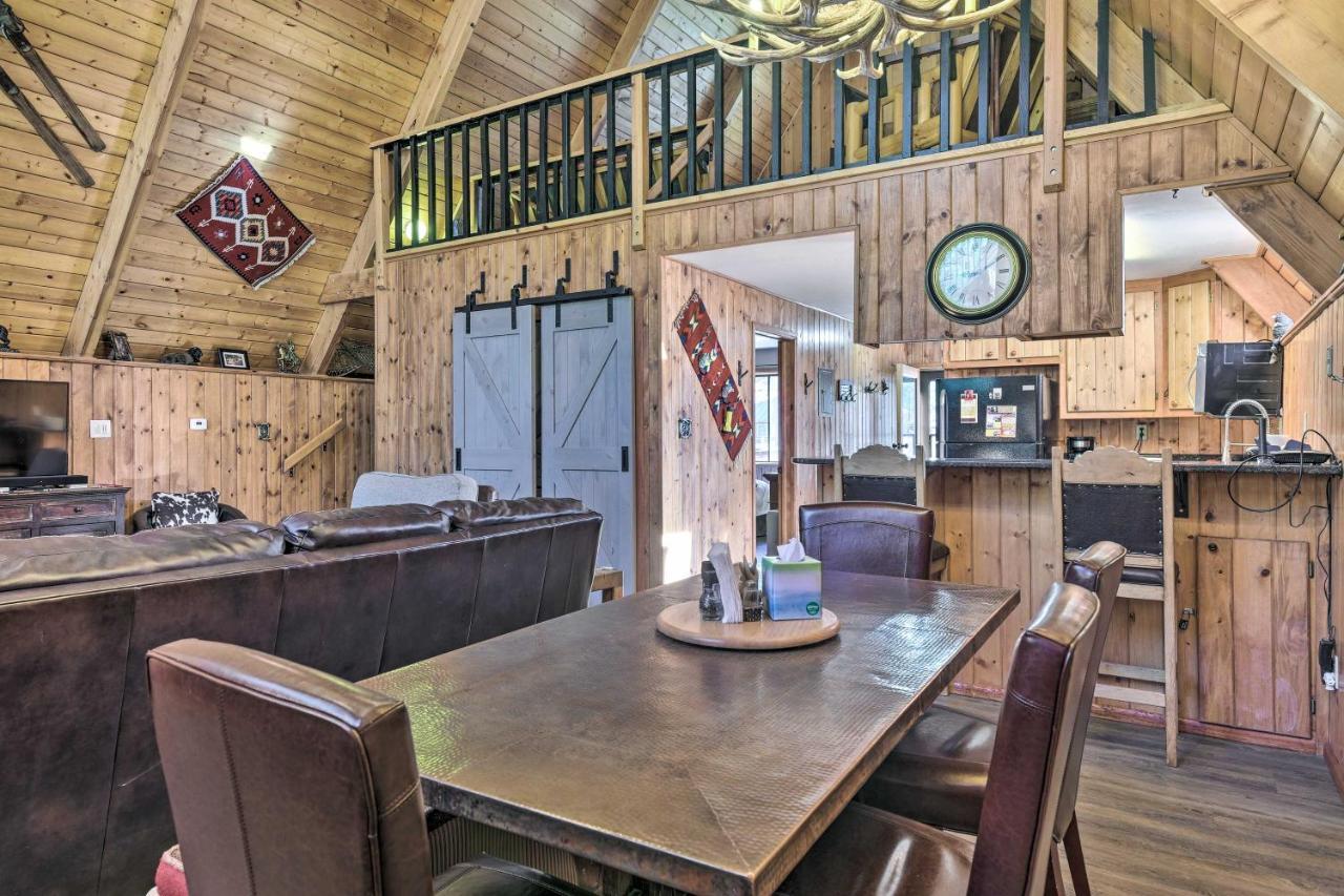 Ski-Inandski-Out Red River Cabin With Mtn Views! Eksteriør bilde