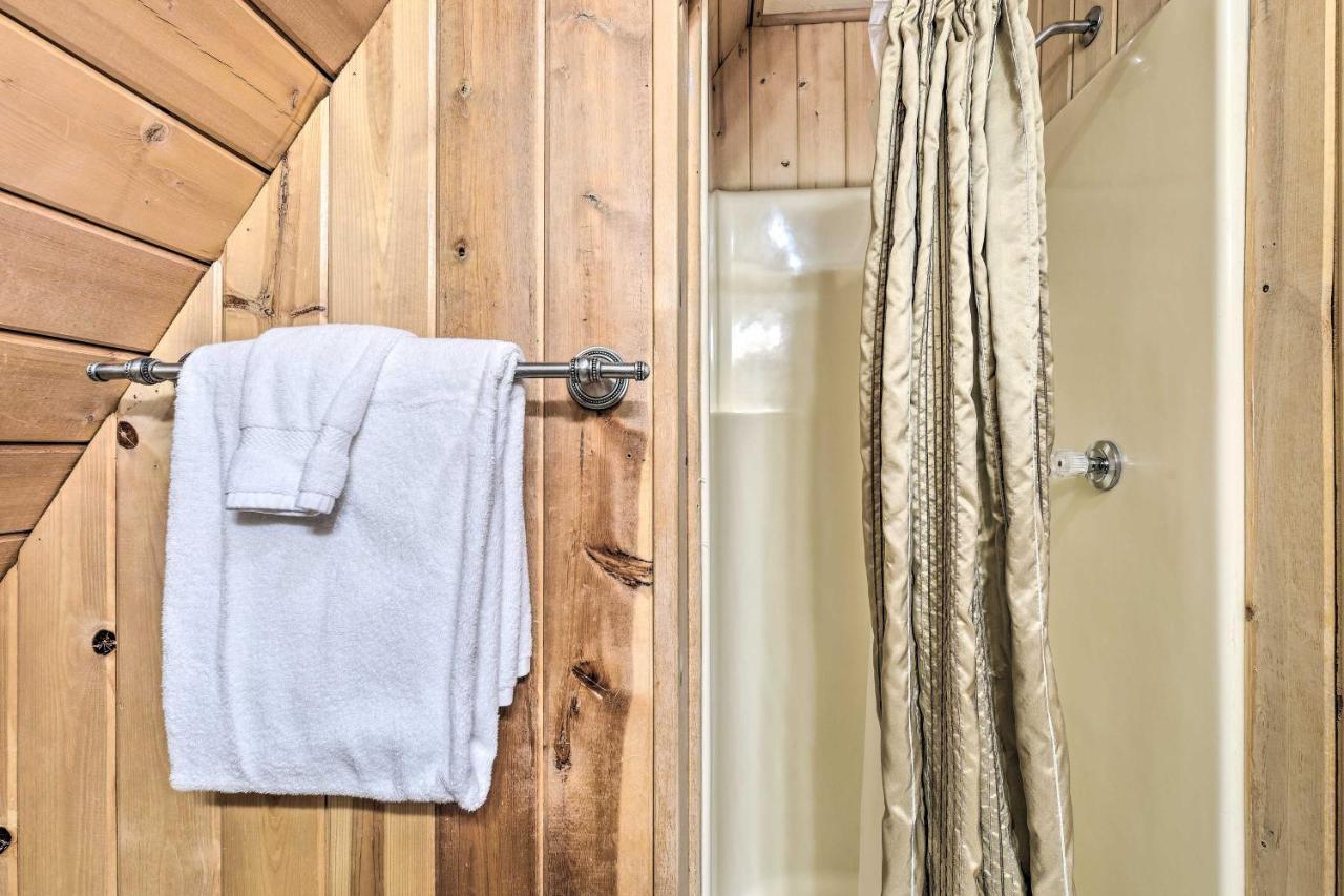 Ski-Inandski-Out Red River Cabin With Mtn Views! Eksteriør bilde