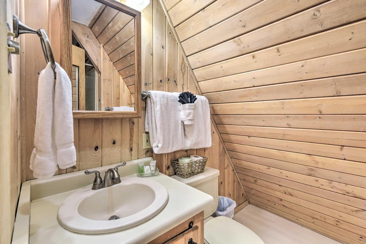 Ski-Inandski-Out Red River Cabin With Mtn Views! Eksteriør bilde