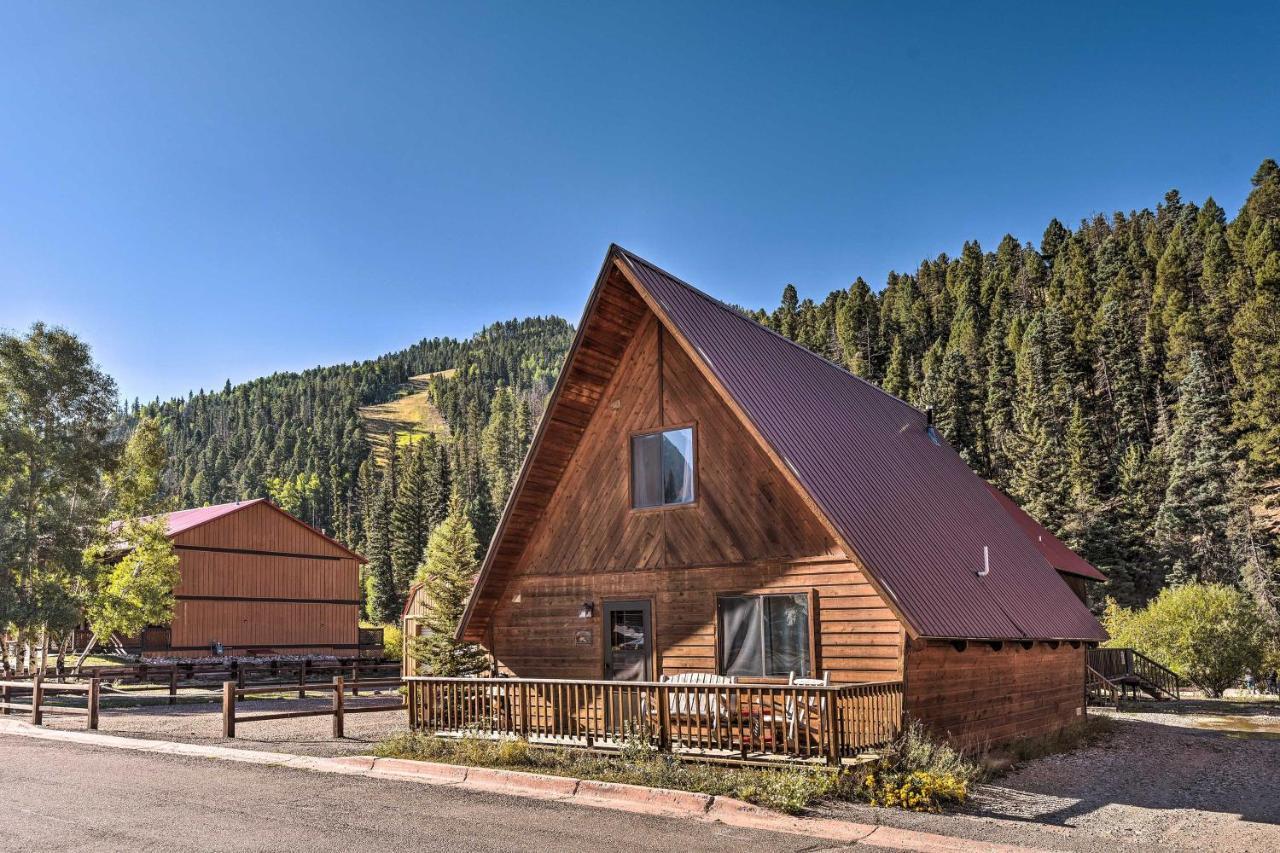 Ski-Inandski-Out Red River Cabin With Mtn Views! Eksteriør bilde